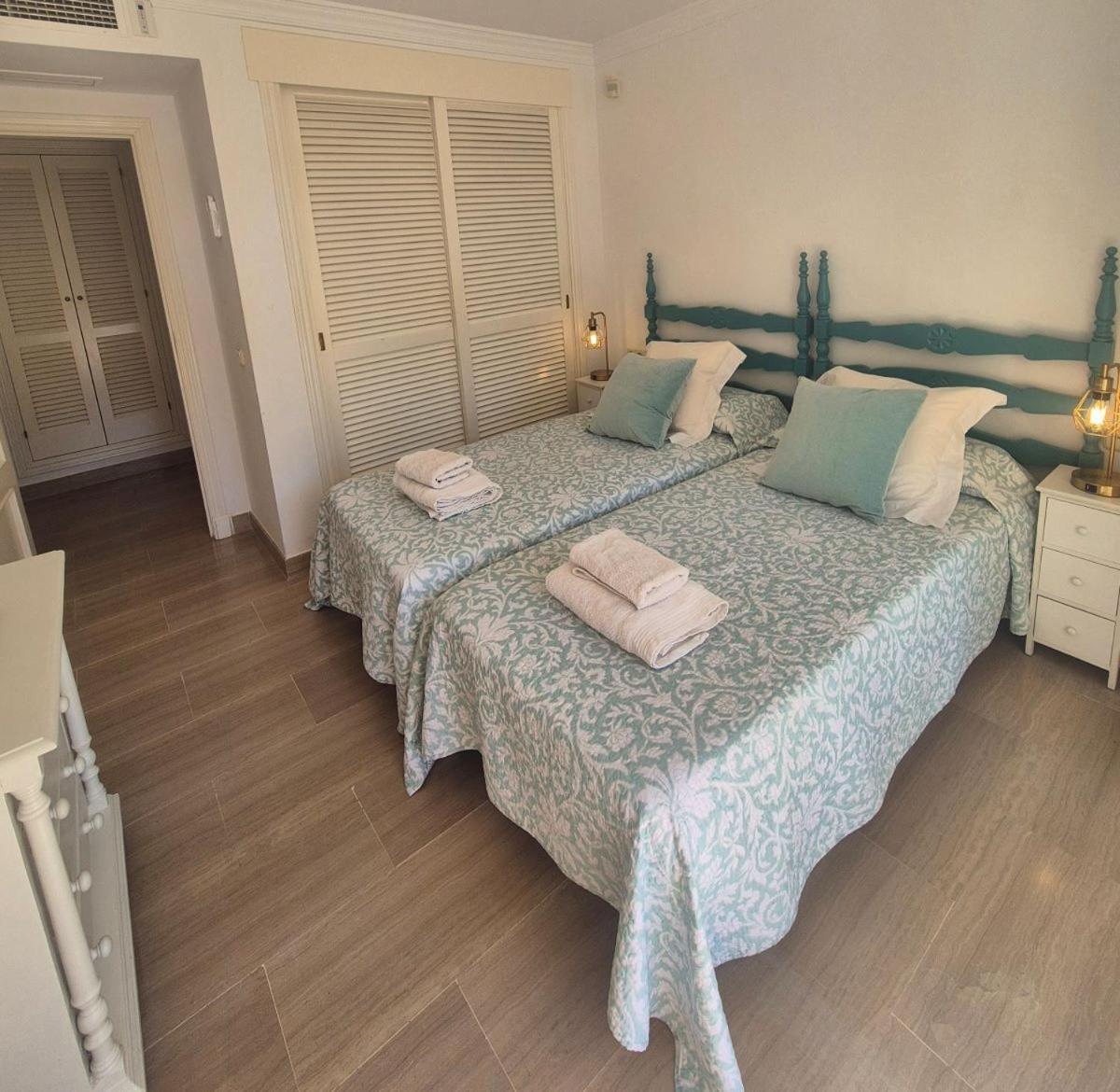 Hacienda Playa Elviria 300 M Playa,Jardin , 2 Hab ,Marbella Apartment Exterior photo